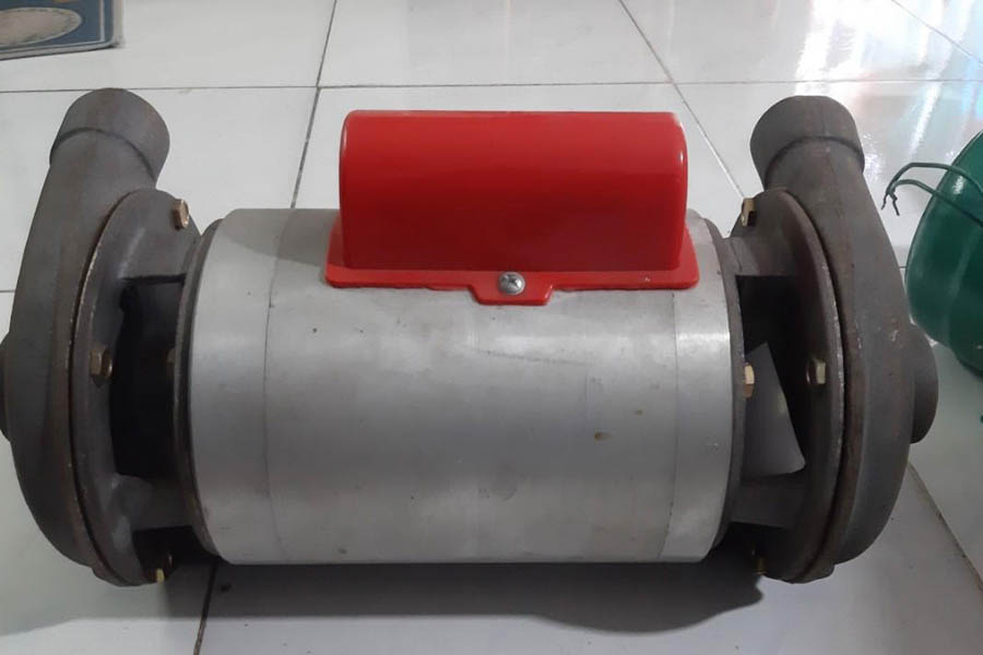 Có Nên Mua Máy Bơm Giếng Khoan Cũ Hay Không?